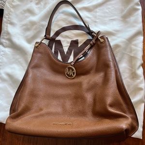 Michael Kors "Joan" Slouchy Shoulder bag. Camel